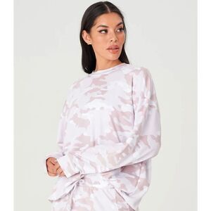 ONZIE Boyfriend Sweatshirt women’s One Size pink camo pullover new